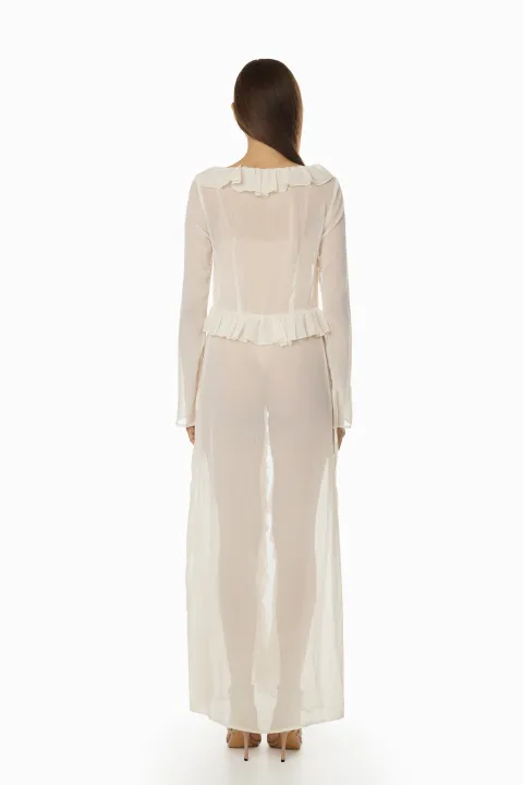Long milky ruffle robe