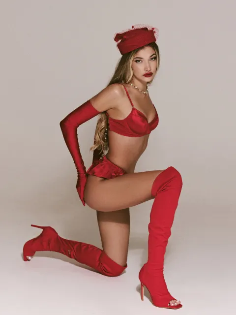 Red gloves